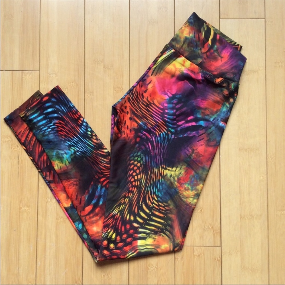 Butterfly print multi-colored leggings